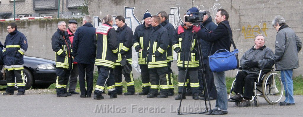Neue LF`s fuer Koeln Uebergabe in Koeln Deutz an den Wachen  P003.JPG
